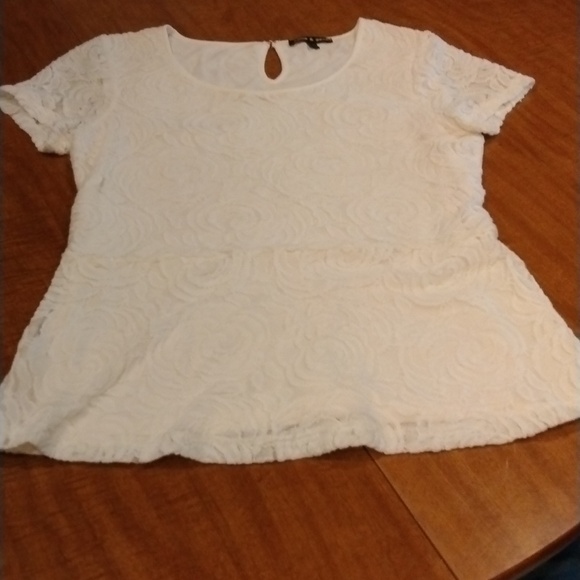 Cable and gauge Lacey lined short sleeve ladies top size  junior medium - Picture 4 of 6
